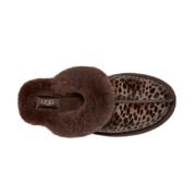 UGG Scuffette Caspian Slippers | Brown | - Image 4