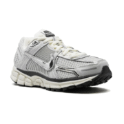 Nike Zoom Vomero 5 Chrome - Image 2