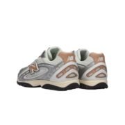 New Balance 204L sneaker in the silver metallic and flat taupe - Image 3